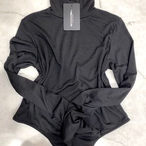 NWT PrettyLittleThing - Knit Roll Neck Bodysuit